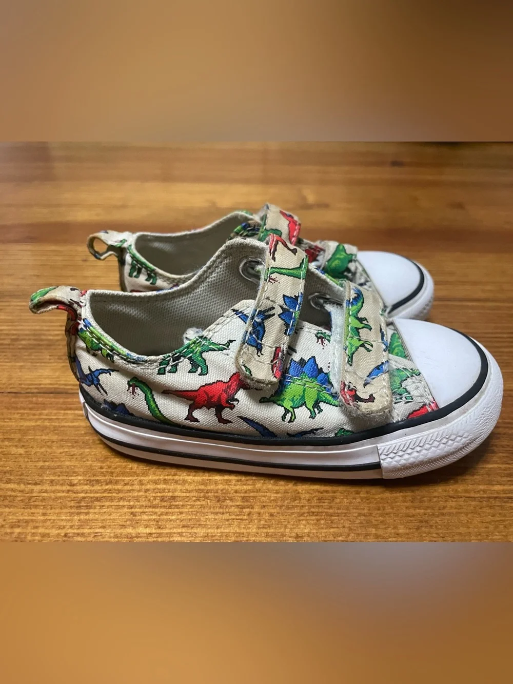 Converse Toddler Velcro Sneakers with Multicolor Dinosaur Print Size 6